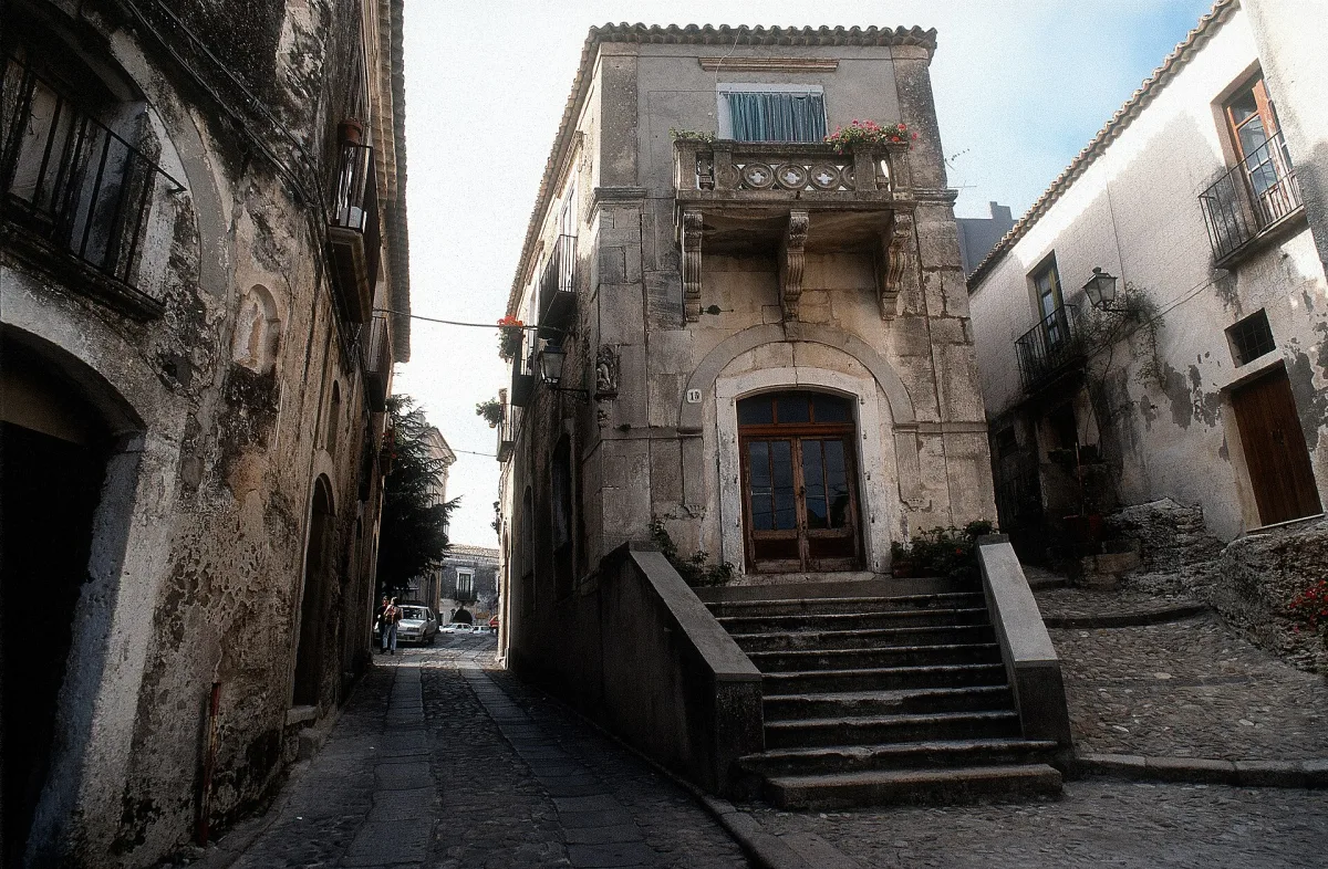 7 Giorni a Gerace: Un Viaggio nel Cuore della Calabria