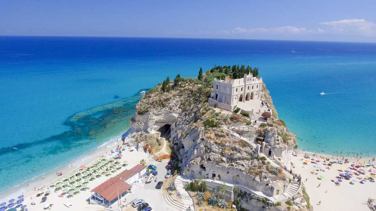 I Migliori Trekking vicino a Tropea: Avventure nella Perla della Costa degli Dei