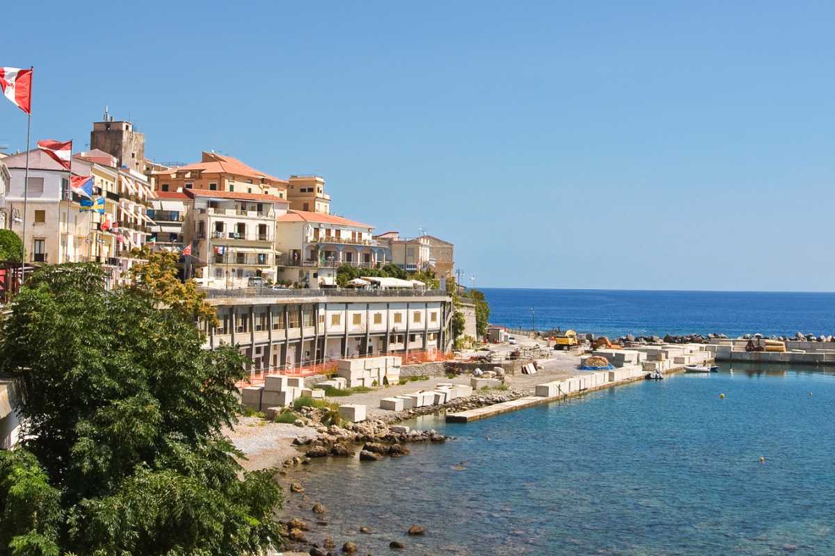 Isola di Cirella con il suo mare cristallino