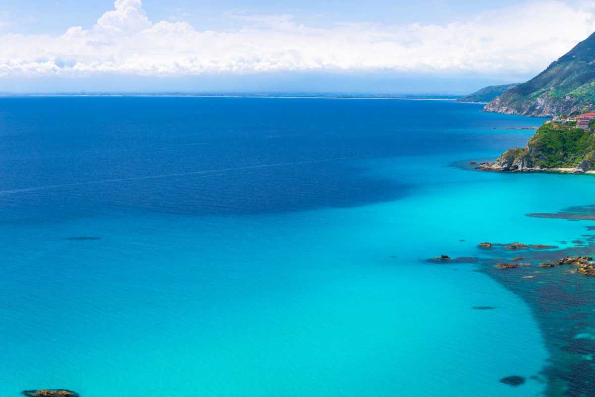 Vista panoramica di Capo Vaticano con il mare cristallino