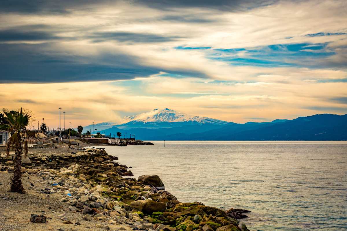 Ristorante con vista sul mare e piatti tipici calabresi