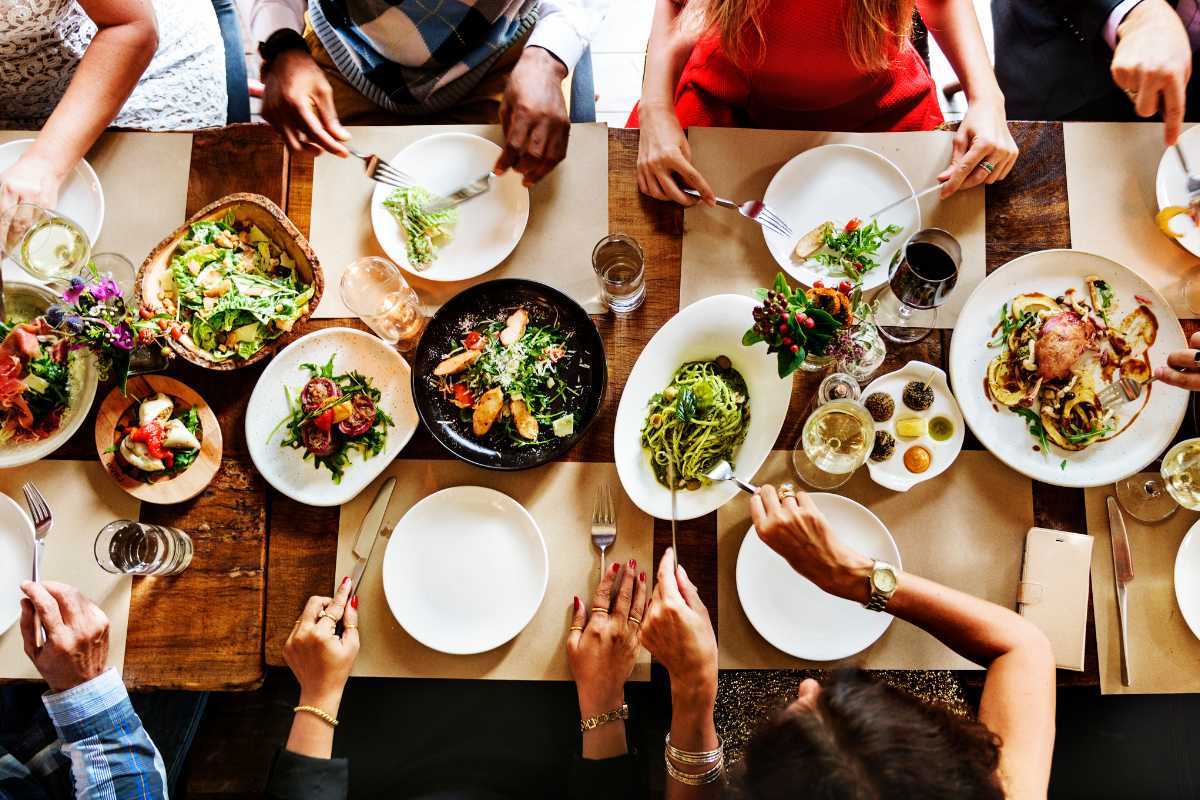 Vista panoramica di Soverato con focus sulla tradizione gastronomica